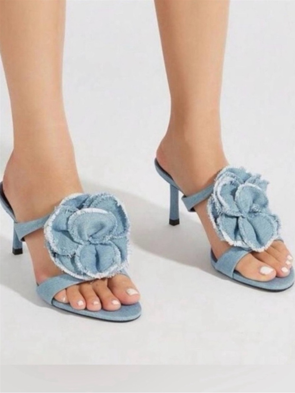 🆕{ZARA} Light Blue Denim Flower Slide Mules